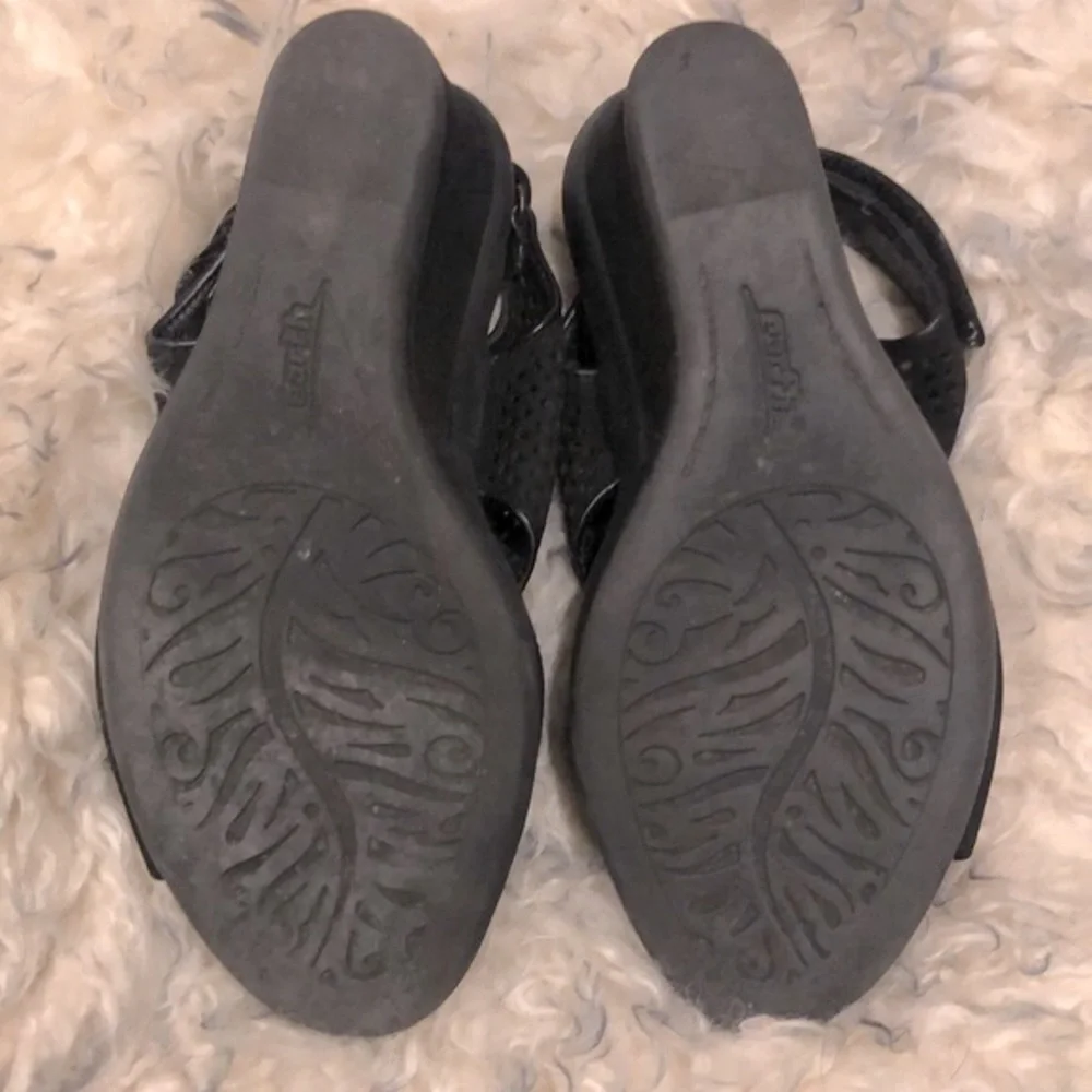 EARTH DALIA PEEP TOE LEATHER SLINGBACK WEDGE SANDALS BLACK SIZE 6
